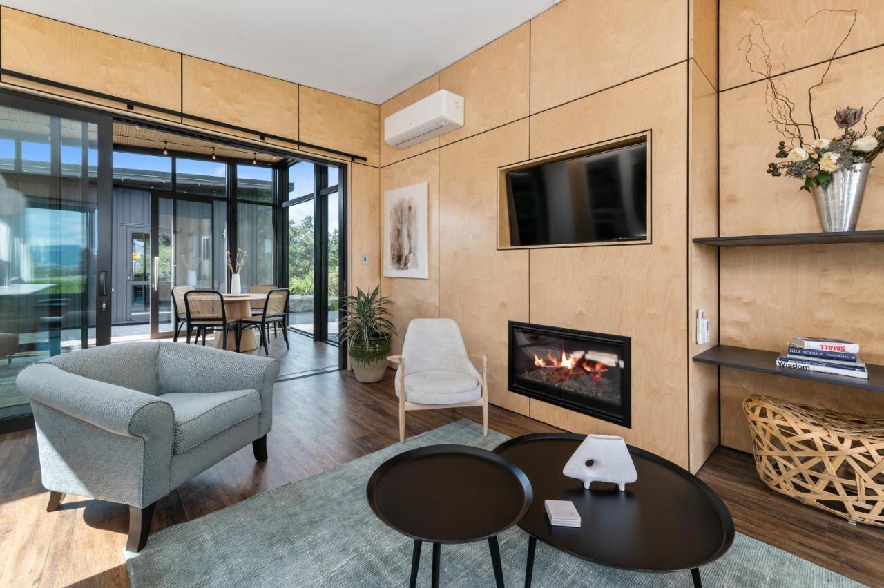 Toka Ridge Villa *